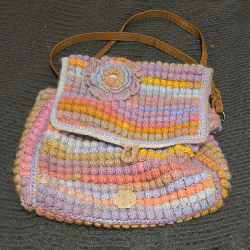 Colorful Knit Shoulder Bag with Floral‎ Accent